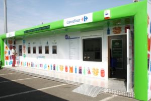 Ploiestenii pot preda uleiul alimentar uzat la staţiile SIGUREC din Carrefour. Ce recomense primesc