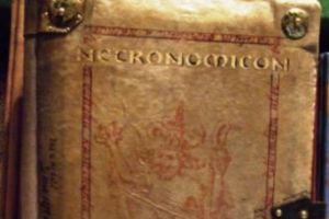 Șapte BLESTEME care au CUTREMURAT lumea. Cazul ÎNFIORĂTOR al CÂNTECULUI care a UCIS zeci de oameni 