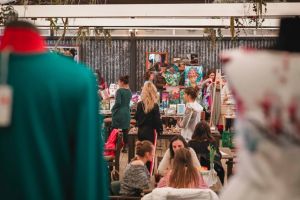 Artisans Bazaar, prezent la Revolution Festival