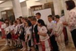 Ziua Naţională a Portului Tradiţional, celebrată de elevii şi cadrele didactice de la Școala Gimnazială „Nicolae Colan” din Sfântu Gheorghe