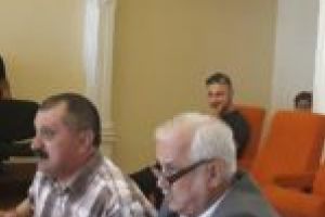 Pesediştii îşi dau cu stângu-n dreptul în Consiliul Local Caransebeş! Dar îi încurcă şi pe liberalii lui Felix Borcean!