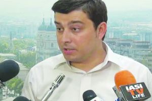 Căţeii primarului valsează imobiliar