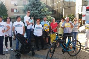 FOTO. Protest la Satu Mare împotriva coaliţiei PSD-ALDE: “Vrem Europa, nu dictatură!”