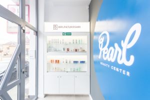 Creme profesionale de la Bruno Vassari pentru ten uscat şi deshidratat