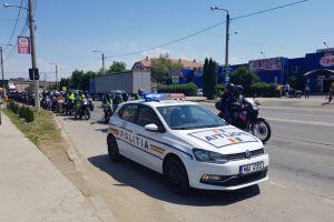 FOTO. Peste 100 de motociclişti, în marş pe străzile Sătmarului. Poliţiştii, alături de ei