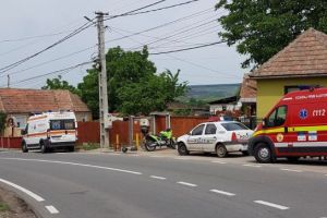 Motociclişti loviţi în plin de o maşină la Smig