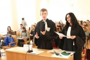 Joburi pentru studenţii la Drept. Târg de Cariere la Sibiu