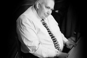 Sibiul e în doliu – A murit unul dintre cei mai cunoscuţi pianişti din oraş