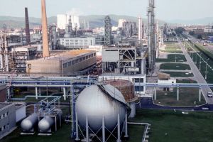 Oltchim decolează: Profitul Oltchim a crescut de şase ori în primul trimestru, iar datoriile au scăzut