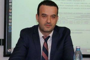 Judecătorul valcean Bogdan Mateescu de la CSM criticat din toate părţile, după ce le-a recomandat magistraţilor să fie rezervaţi în comentarii