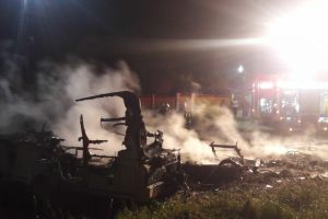 INCENDIU de PROPORŢII în Arad: Trei RULOTE s-au făcut SCRUM (FOTO)