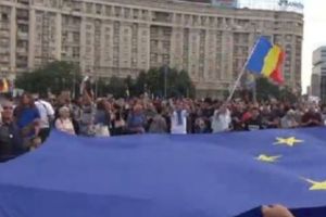 Manifestanţii #REZIST, critici fără PRECEDENT! „Ignoranţi, ÎNAPOIAȚI, provinciali, FASCIȘTI”