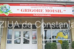 Ampla activitate de ecologizare, demarata de elevii si profesorii Scoala Gimnaziala Grigore Moisil din Navodari