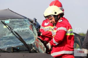 Tragedie in judetul Suceava. O femeie a murit si alte doua persoane au fost grav ranite intr-un accident rutier