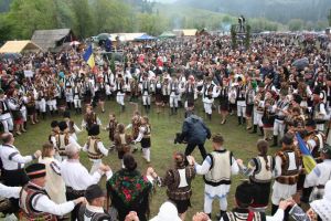 Hora Bucovinei, de la Bucşoaia a ajuns la a X-a ediţie