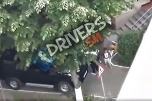 VIDEO. Fotograf agresat la Satu Mare! A pozat un şofer nesimţit