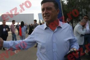 „Tinichelele băsiste” încing coaliţia de guvernare