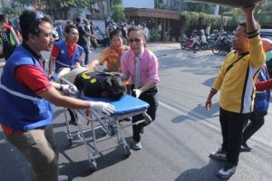 Indonezia: Explozie soldata cu victime la sediul politiei din Surabaya