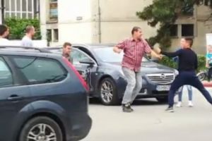 Doi şoferi s-au luat la bătaie în Târgu Jiu