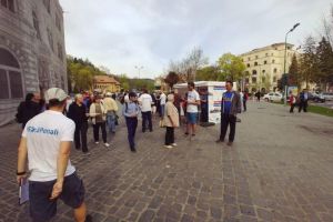 Mii de semnături strânse în judeţul Braşov pentru iniţiativa „Fără penali în funcţii publice”