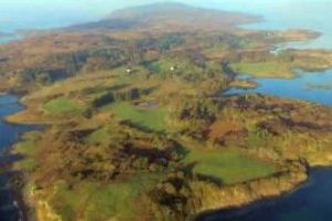 O insula de mici dimensiuni, supranumita “Perla Scotiei”, cumparata de cinci dintre cei sase locuitori ai ei