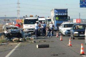 Accident grav pe Centura de Vest a Ploiestiului. 4 masini implicate