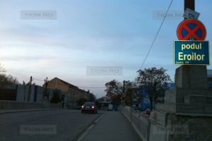 Nici primarul nu stie cand se vor inchide podurile Dragalina si Eroilor