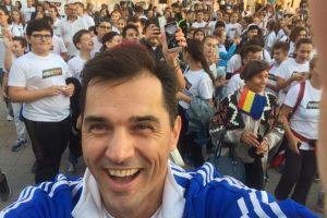 Sibian premiat pentru excelenţă în educaţie – Alin Larion are o poveste frapantă