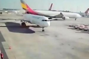 ALERTĂ într-un avion cu turişti britanici. CIOCNIRE pe AEROPORT: „Am zis că e sfîrşitul VIEȚII MELE ”