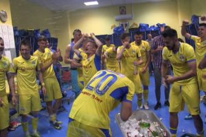 Petrolul fericit pentru obiectivul indeplinit!