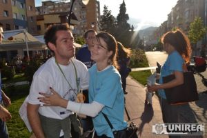 Activităţile organizate de SM Speromax Alba în Săptămâna Voluntariatului: Training, ”Free Hugs” şi eveniment de socializare