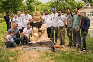 FOTOGALERIE. Opere de artă la Story Wood Cut. Personaje celebre din lumea poveştilor, sculptate în lemn