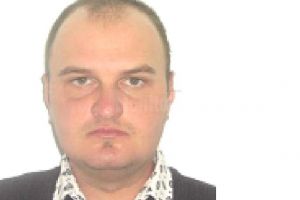 Bărbat în vârstă de 30 de ani, căutat de poliţie după ce a dispărut de acasă