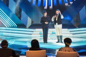 FOTO, VIDEO: Oana Venţel, eleva fruntaş de la Colegiul Naţional Militar „Mihai Viteazul” din Alba Iulia este prima semifinalistă la emisiunea – concurs ”Vedetă populară”