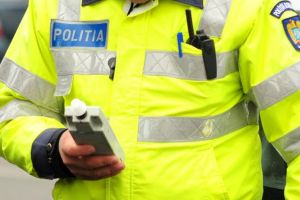 Femeie depistată la volan beată şi fără permis