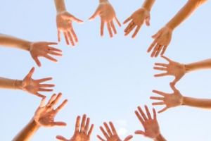 Săptămâna Naţională a Voluntariatului: Tinerii sărbătoresc prin muncă!