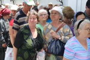 Proiect inedit! CARP Omenia hrăneşte bătrânii noştri