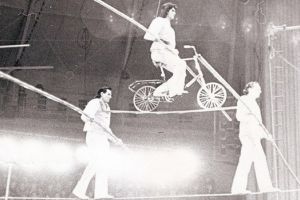 Răsfoind presa de altădată (41): Planul a fost depăşit… la circ