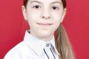 Mănâncă engleză pe pâine! Micuţa bârlădeancă Diana Angheluţă „luptă” pentru o tabără în Marea Britanie