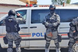 ALERTĂ! BOMBĂ la o BANCĂ din CENTRUL oraşului! Poliţiştii din Giurgiu au INTERVENIT de URGENȚĂ -UPDATE