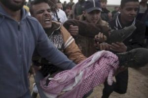 BREAKING NEWS! TRAGIC, un bebeluş palestinian a murit după ce a inhalat gaz lacrimogen. Violenţe la frontiera cu Gaza 