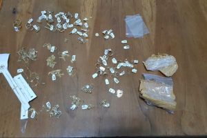 Bijuterii din aur fara documente legale, confiscate de politistii de frontiera de la Vama Veche