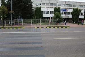 Trecerea de pietoni din faţa sediului IPJ a fost anulată