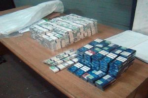 Ţigări ascunse în scaunele unui autoturism, descoperite de poliţiştii de frontieră suceveni