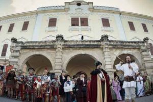 SÂMBĂTĂ: ”Noaptea Muzeelor 2018. Noaptea în care istoria prinde viaţă”, la Alba Iulia. Reprezentaţii cu Garda Apulum, Garda Naţională şi Personajele Unirii şi alte surprize. PROGRAMUL