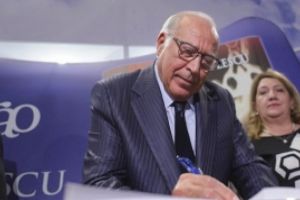 ULTIMA ORĂ: Dan Voiculescu, internat de urgenţă