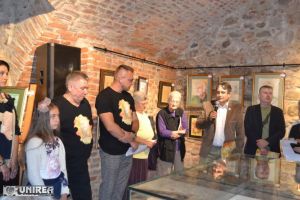 FOTO: În cadrul expoziţiei omagiale de la Muzeikon, Geta Țălnar şi-a dezvăluit culorile sufletului: ”La vie est belle. Fiecare dintre noi trebuie însă să-i dea culoare!”