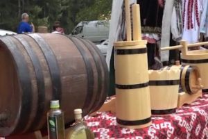 La Festivalul Ţuicii de la Coşeşti s-ar putea să nu mai fie ţuică