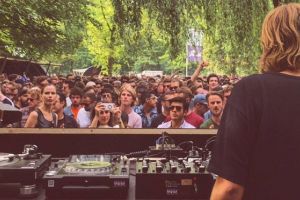 Launmomentdat in parc cu Interstellar Funk, Loefah si Esa