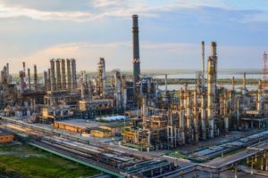 Rompetrol Rafinare a inregistrat in primul trimestru din 2018 o crestere cu circa 27% a materiilor prime procesate in cele doua rafinarii – Petromidia Navodari si Vega Ploiesti